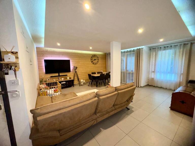 Appartement T3 rénové de 75 m² avec loggia – Annecy/Cran-Gevrier — photo 1
