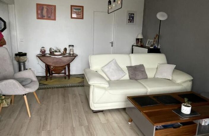 Dépt Val d'Oise (95) - TAVERNY - A vendre Apt T4 - 85m² habitable - balcon avec vue dégagée — photo 2