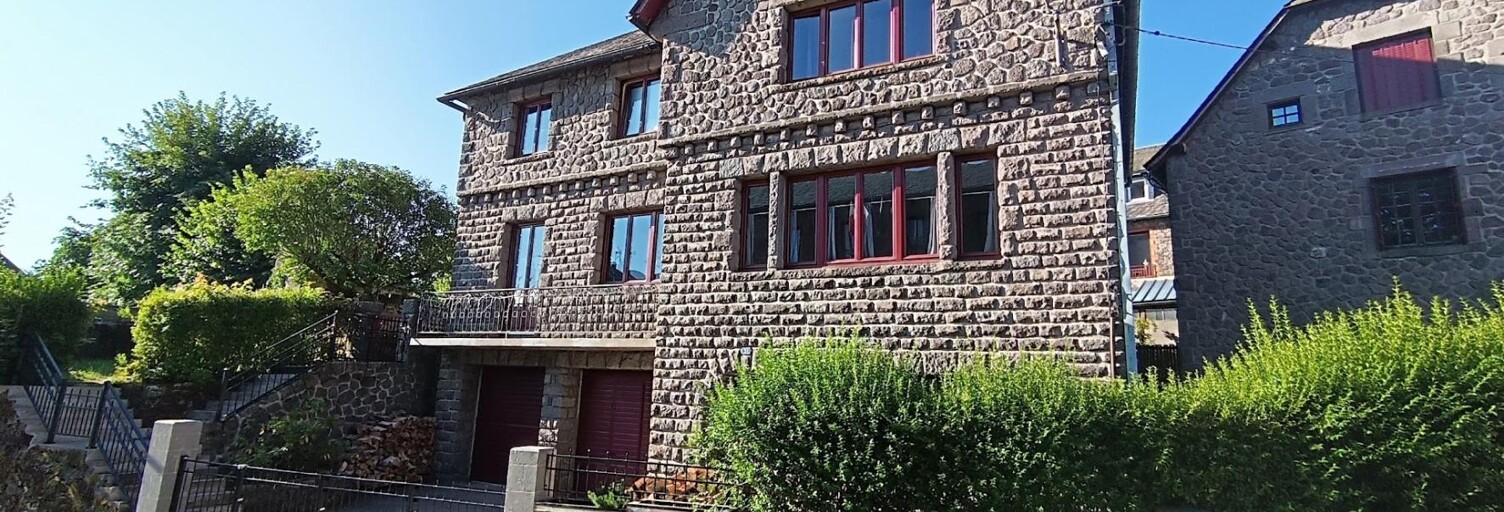 Maison 10 Pièces 354 m² à vendre à Besse-et-Saint-Anastaise (63610)