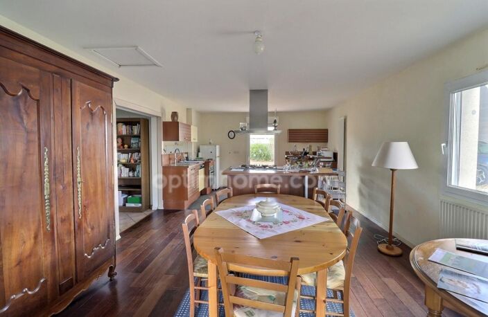 Maison familiale T7 de 145 m² – 3 chambres – Jardin, dépendance & carport Saint-Julien-de-Concelles (44450) — photo 5