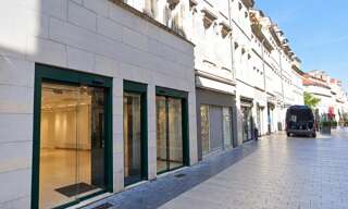 Commerce  147 m² à louer à Besançon (25000)