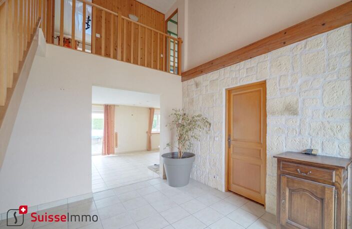 Maison rénovée L'Isle Sur Le Doubs 8 pièces 211 m2 — photo 2