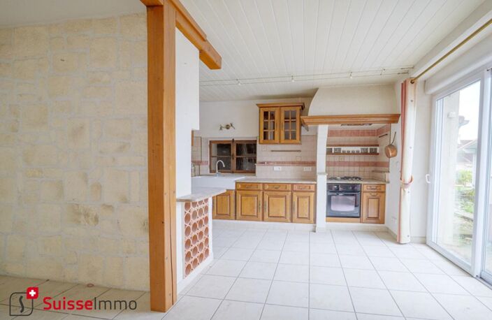 Maison rénovée L'Isle Sur Le Doubs 8 pièces 211 m2 — photo 5