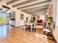 Grande maison familiale de 185 m² avec piscine, dépendances et e — photo 4