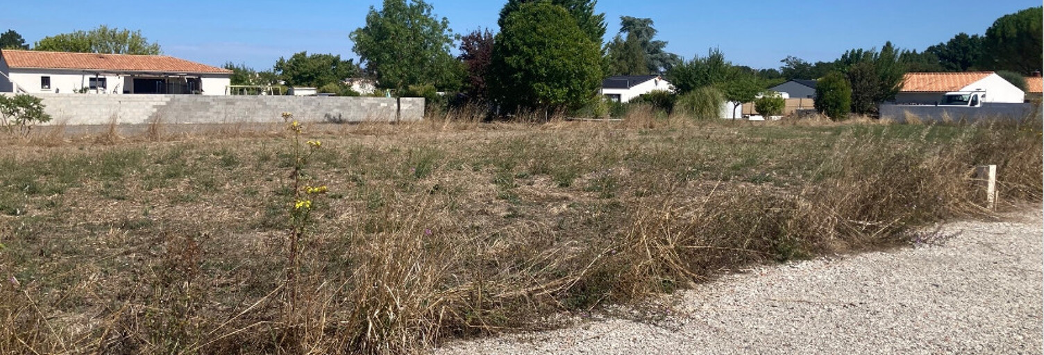 Terrain  630 m² à vendre à Rouffiac (17800)