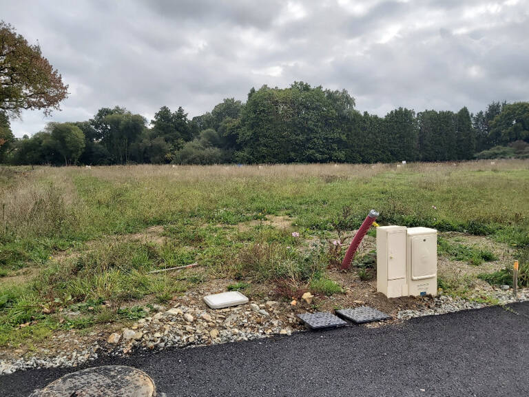 Terrain à bâtir à La Sauve (33670) — photo 1