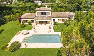 Maison  500 m² à vendre à Mougins (06250)