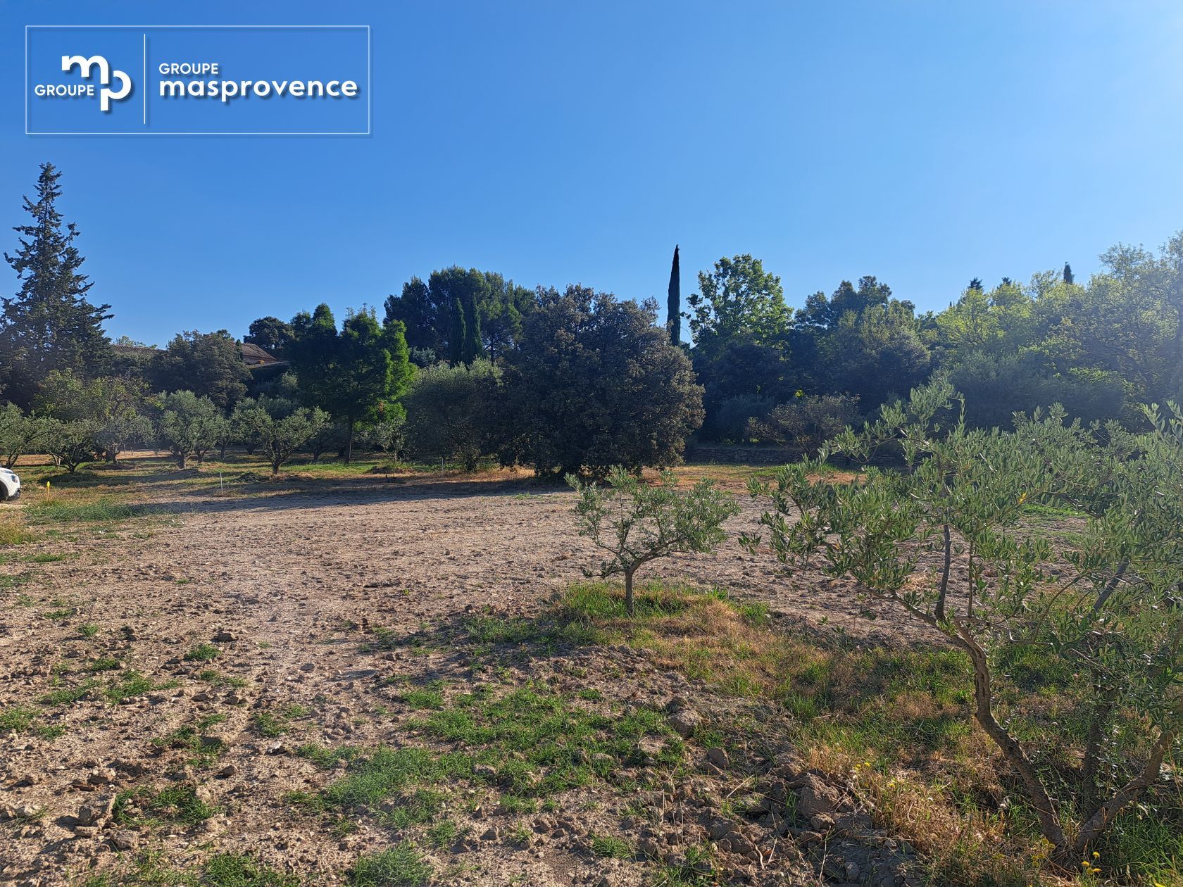 Terrain à bâtir de 780 m² à LAGNES (84)