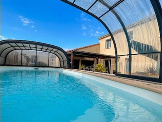 Grande maison familiale avec vue dégagée et piscine Sud de Nantes - DPE C — photo du bien