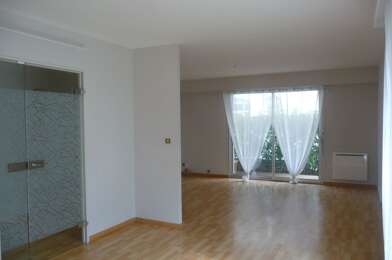 Appartement 4 pièces 928 €