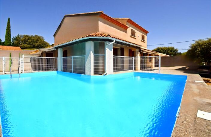 Pont du Gard: solide maison  138 m², 3ch — photo 2
