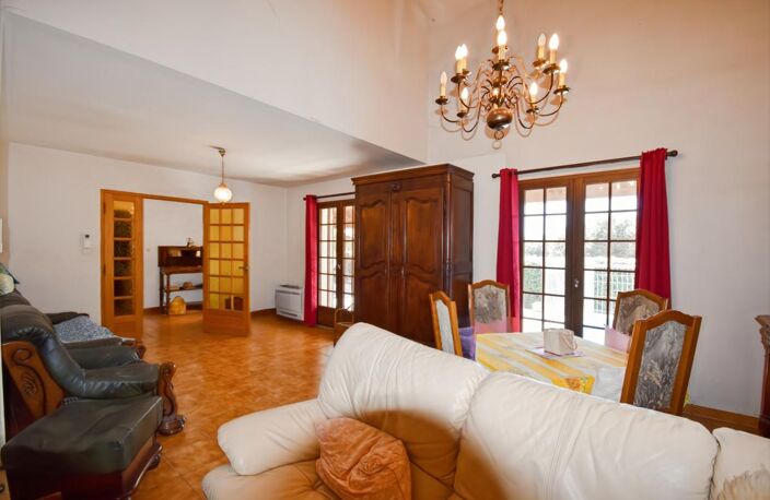 Pont du Gard: solide maison  138 m², 3ch — photo 4