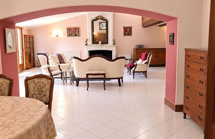 Maison ancienne de 284 m² (5 chambres) – Proche La Rochelle  📍 À 25 mn' de La Rochelle – 10 mn' d’Aigrefeuille-d’Aunis 15 mn' de la Gare de Surgères ! — photo 3