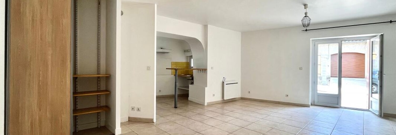 Commerce  35 m² à louer à Saint-Martin-de-Londres (34380)