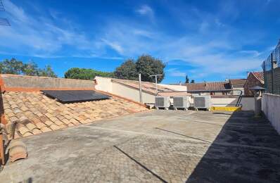 Maison de ville avec garage et terrasses — photo du bien