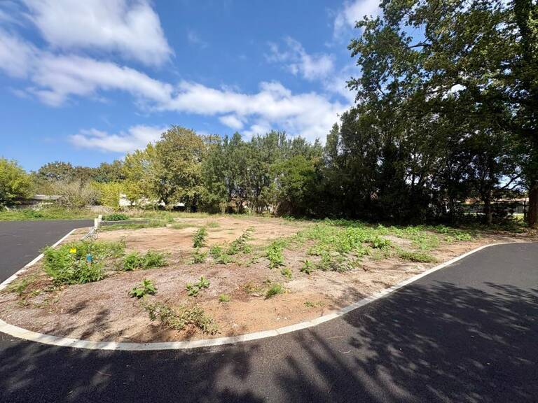 terrain plat 600m² — photo 1