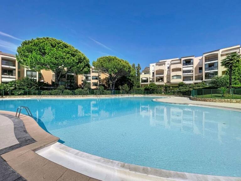 TOURNAMY - T2 AVEC TERRASSE + PARKING ET PISCINES — photo 1