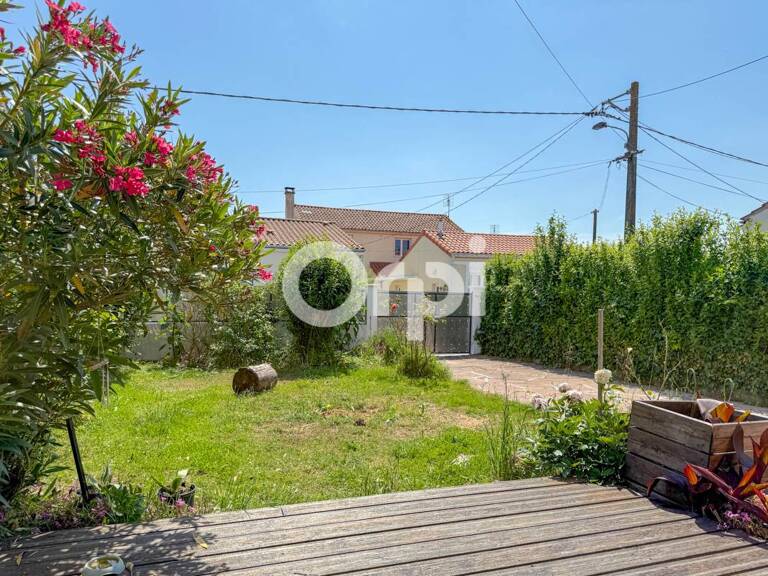 Maison ROCHEFORT - QUARTIER VOLTAIRE — photo 1