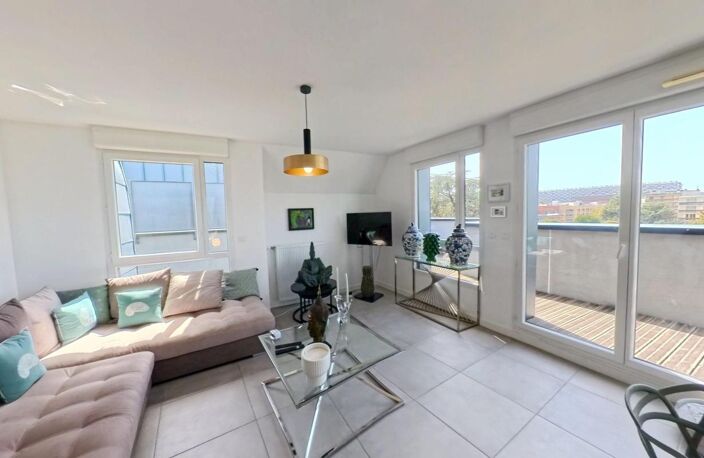 Appartement T4 112m2 À Vendre Esprit « maison sur le toit » au pied du métro Patte d’Oie terrasses 90m2
4 places de parking en s/sol — photo 5
