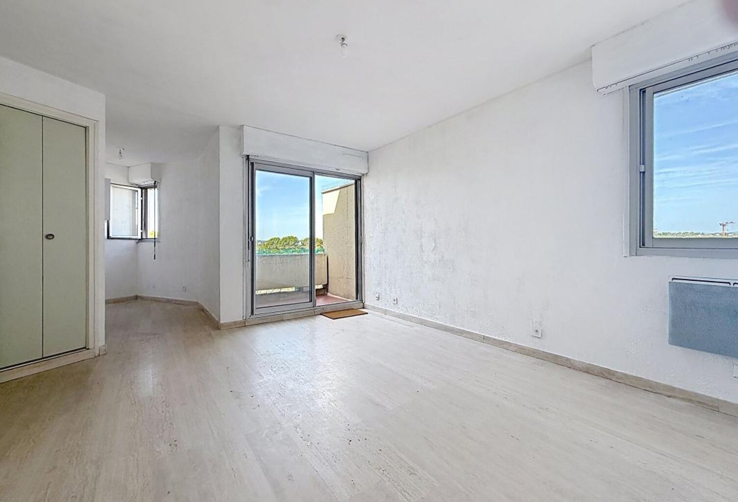 Montpellier à vendre Boutonnet  T1 avec balcon et vue dégagée — photo 1