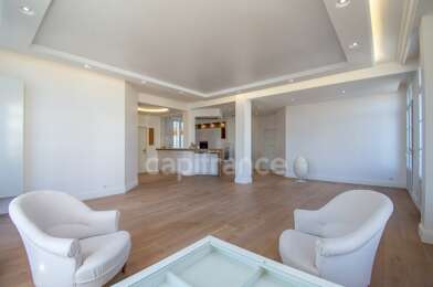 Appartement 3 pièces 467700 €