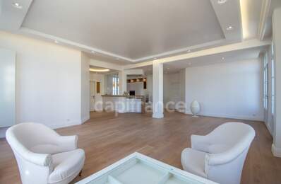 Royan hypercentre – Appartement de standing à l’esprit loft — photo du bien