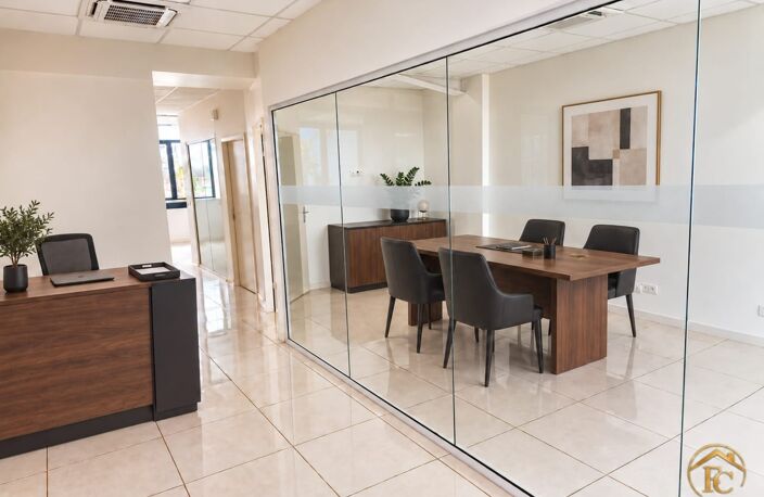 À LOUER – BUREAUX DE STANDING – 128 m²- BAIE MAHAULT (971) — photo 2