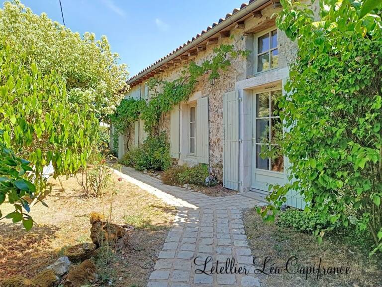 Maison à vendre 5 pièces SOUVIGNE (79) — photo 1
