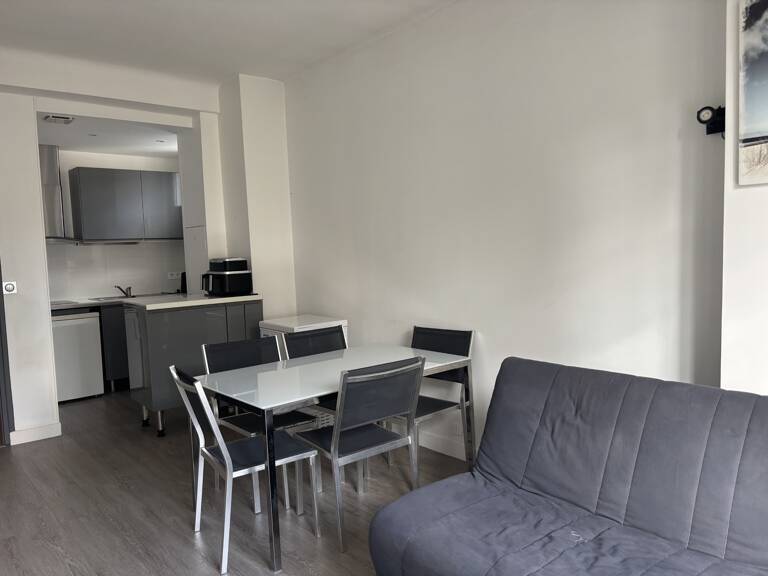 LA BAULE LES PINS, APPARTEMENT 2 CHAMBRES - TOUT A PIED COMMERCES / PLAGE - SANS TRAVAUX — photo 1