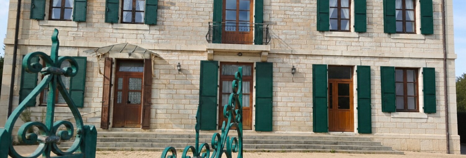 Maison 12 Pièces 333 m² à vendre à Chamblay (39380)