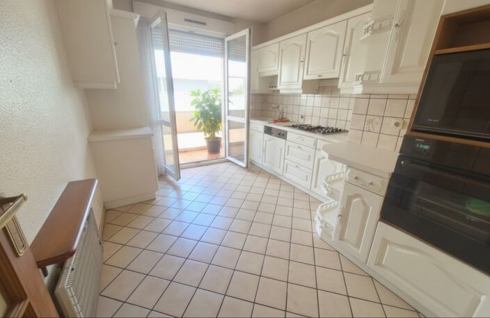 APPARTEMENT 97M² / 3 CHAMBRES / TERRASSE / GARAGE / FOURNEYRON ST ETIENNE (42) — photo 4