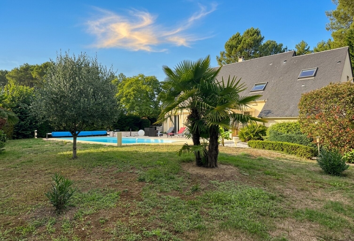 Magnifique maison familiale de 225 m², 6 chambres avec piscine et pinède à Guécélard – DPE B — photo 1
