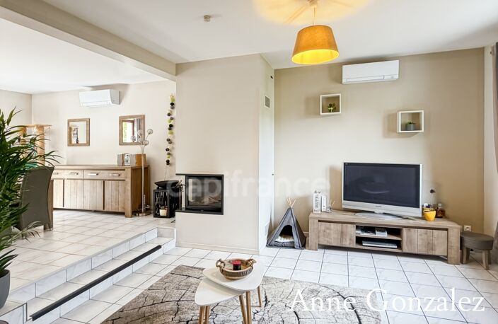 SAINT JEAN DE BRAYE, à vendre belle maison familiale de170 m2 avec jardin paysager clos dans un environnent calme et privilégié proche des toutes les commodités — photo 3
