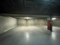 Place de parking sécurisée – Hypercentre Annecy (74) — photo 2
