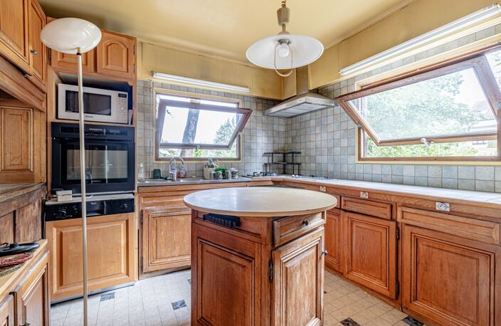 Charmante maison atypique de 9 pièces à vendre, à Montlhéry avec potentiel d’aménagement — photo 4