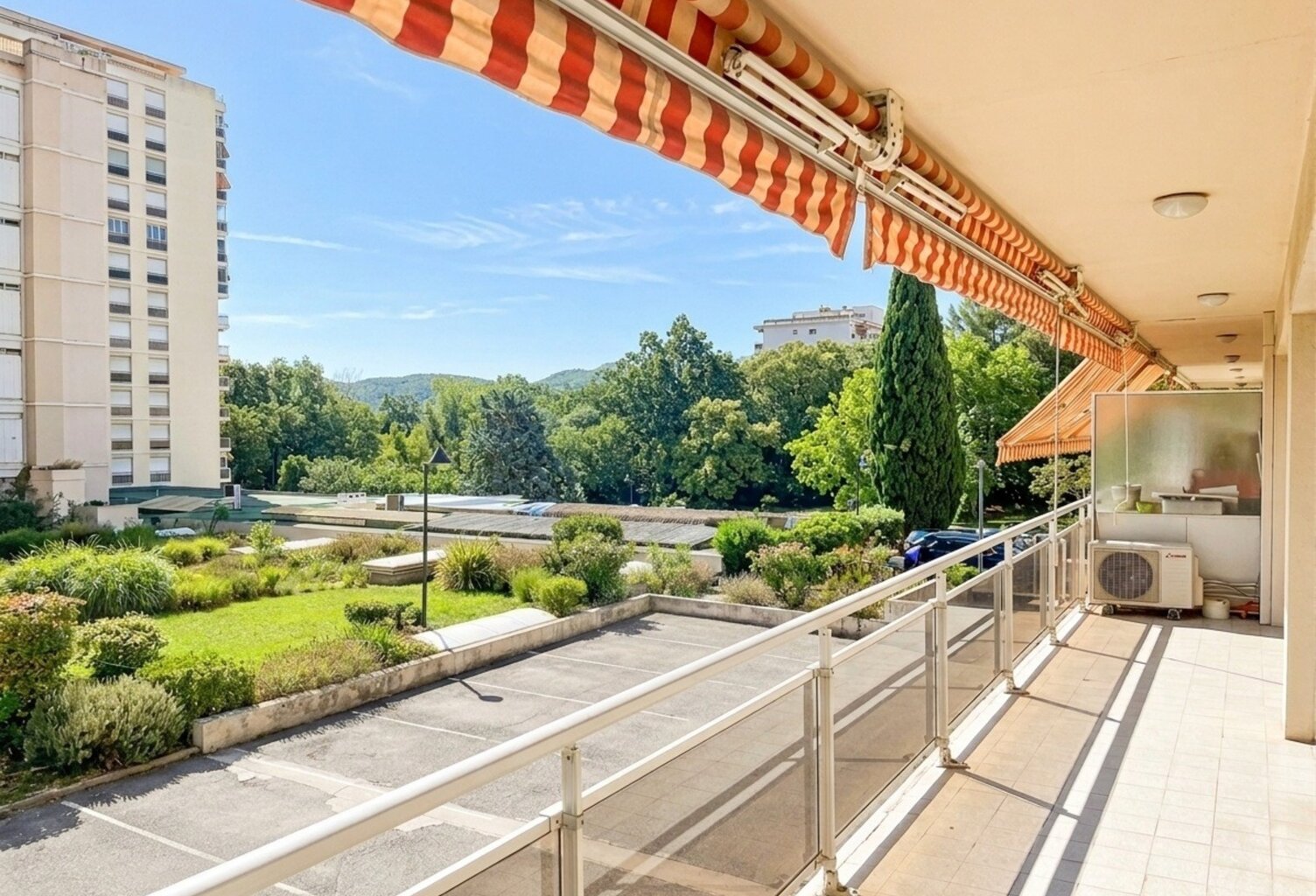 Aix en Provence / Tour d'Aygosi : Appartement 93m² avec grande terrasse — photo 1