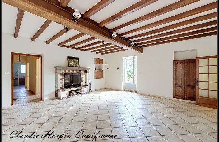 Maison à vendre 8 pièces CHICHE (79) 6 chambres - terrain 6195 M² — photo 2
