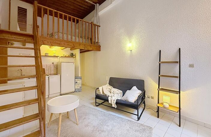 Studio de charme avec mezzanine proche de la place Sathonay — photo 5