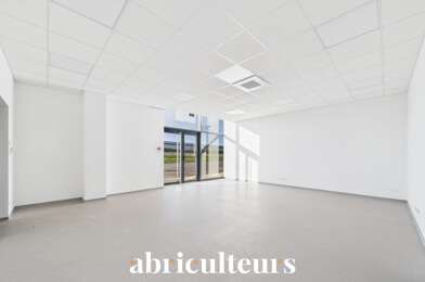 Bureau  670495 €