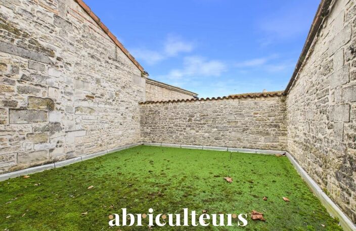 Maison de Maître À deux pas des bords de la Charente en vente à Jarnac (16200) — photo 5