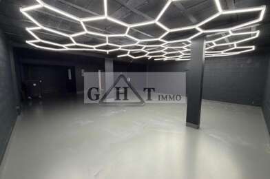 Local industriel  680000 €