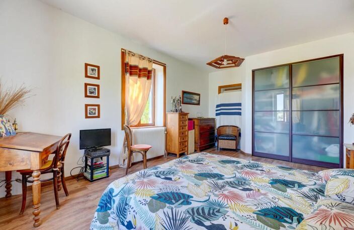 Maison de 10 pièces de 210 m² à Chaponost — photo 4