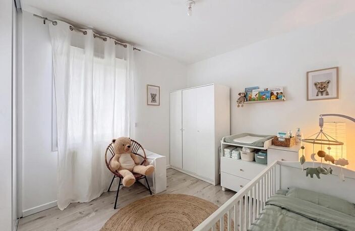 Appartement 4 pièces en rez-de-jardin — Copropriété récente — photo 5