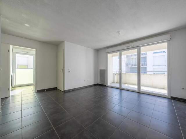 Charmant T3 de 45 m² avec balcon près de Cenon — photo du bien
