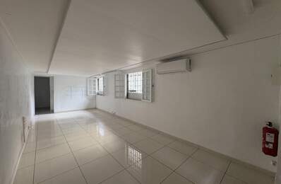 Local commercial Rue Jules AUBER - 33m2- 768 mensuel — photo du bien