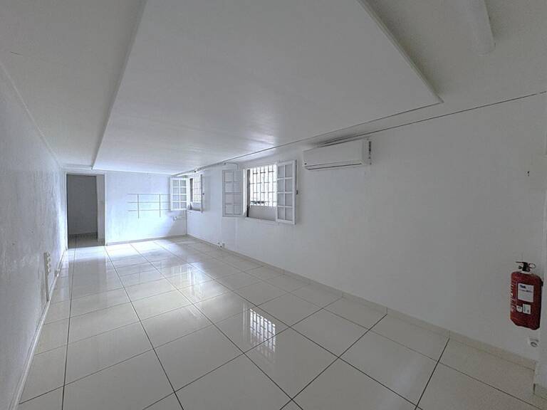 Local commercial Rue Jules AUBER - 33m2- 768 mensuel — photo 1