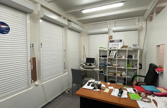 Fort-de-France : Maison + Entrepôt 120m2 — photo 2
