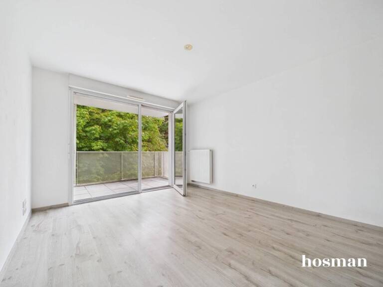 Appartement T2 récent de 41,74m² avec parking et balcon - En face du parc de la Chézine — photo 1