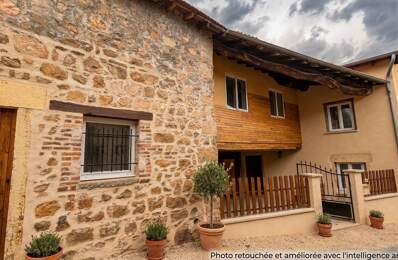 Maison 118 m² 3 chambres et terrains 2,5 hectares À Vendre À Courzieu — photo du bien