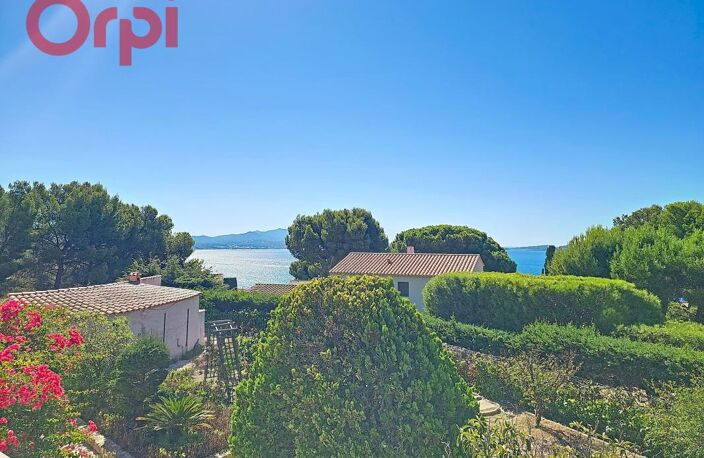Sanary-sur-Mer — Vue mer panoramique et volumes d'exception — photo 2